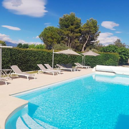 Domaine Des Ecureuils Bed & Breakfast Carpentras Dış mekan fotoğraf