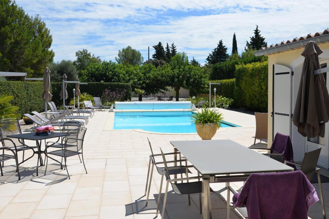 Domaine Des Ecureuils Bed & Breakfast Carpentras Dış mekan fotoğraf