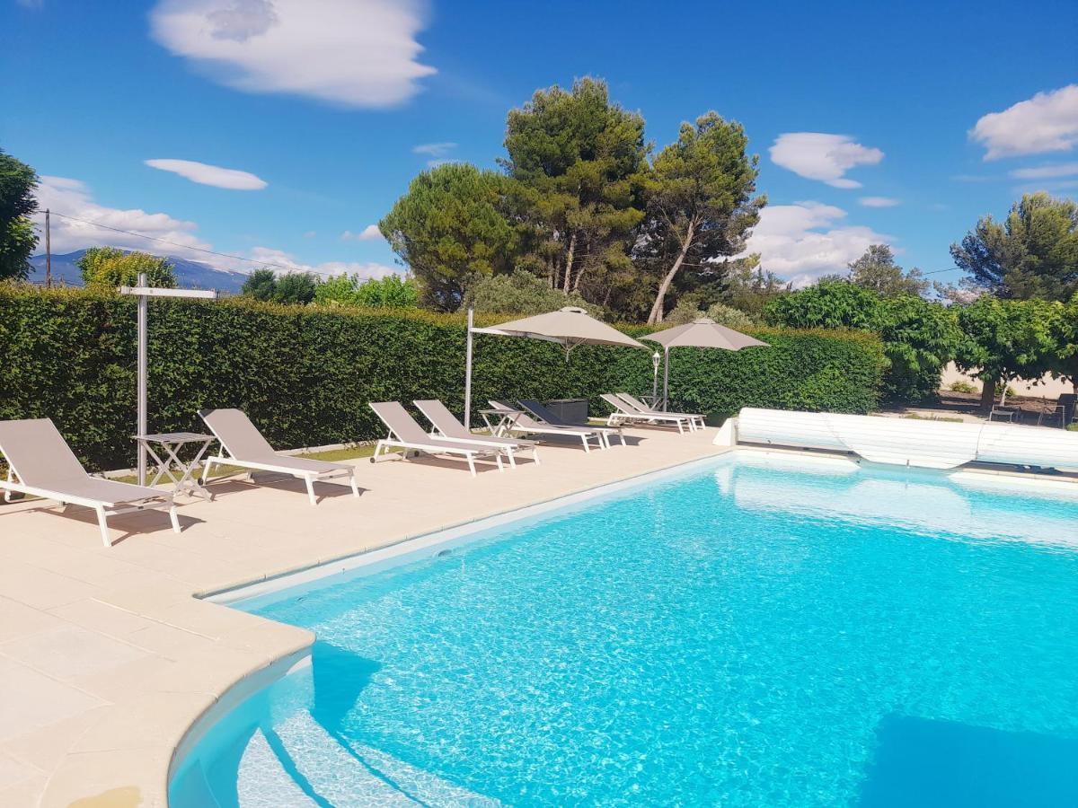 Domaine Des Ecureuils Bed & Breakfast Carpentras Dış mekan fotoğraf
